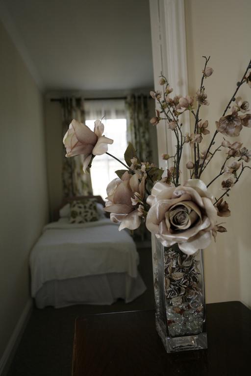The Imperial Hotel Stroud  Buitenkant foto