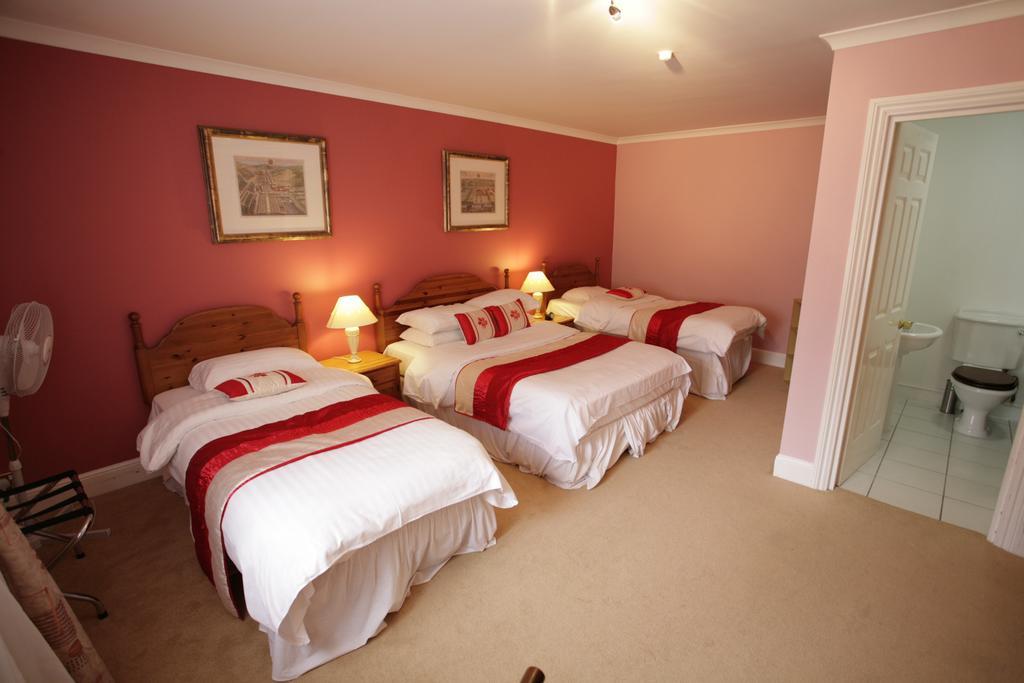 The Imperial Hotel Stroud  Buitenkant foto