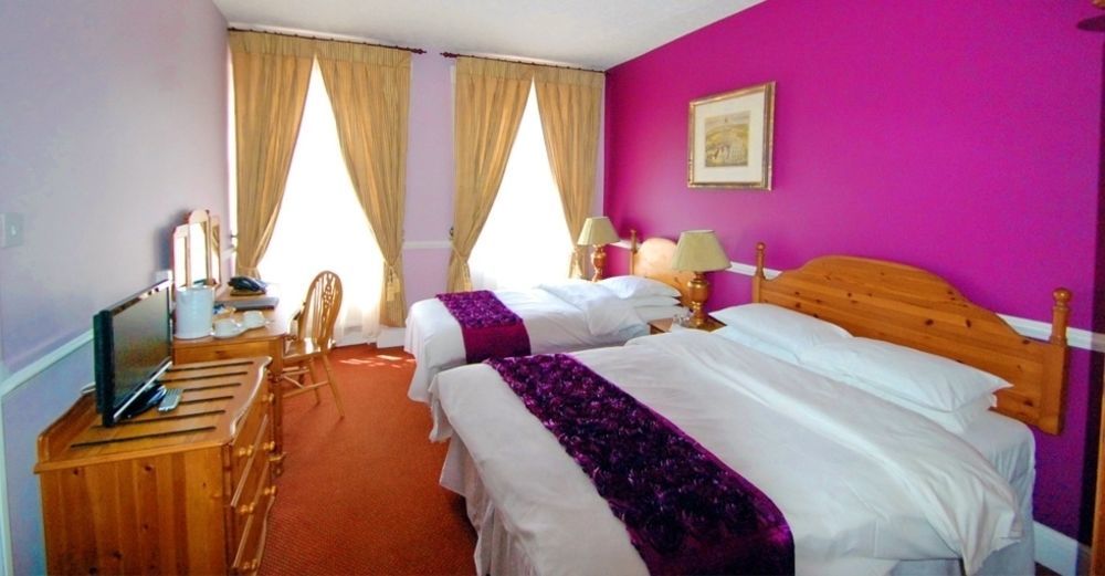 The Imperial Hotel Stroud  Buitenkant foto
