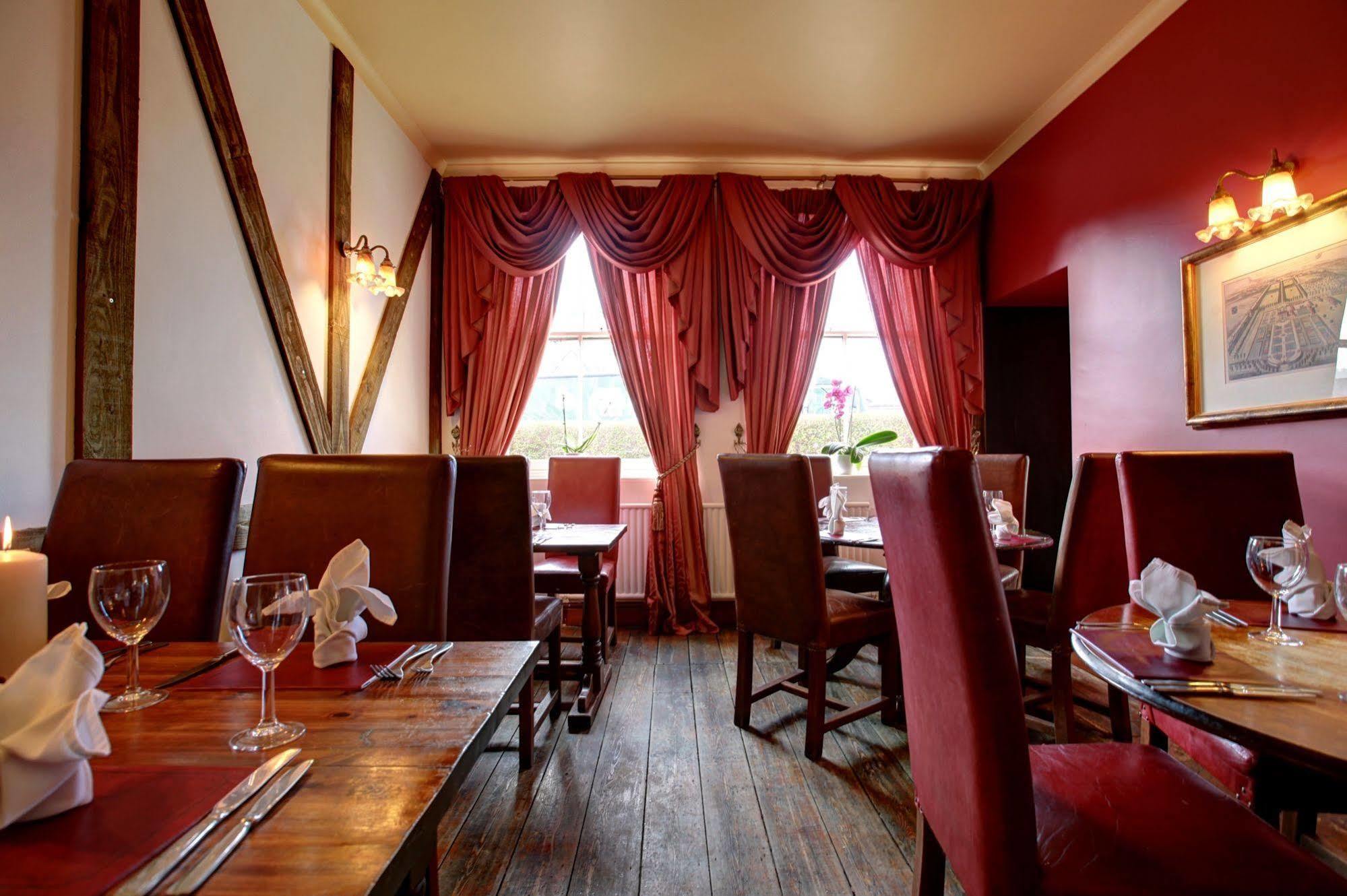 The Imperial Hotel Stroud  Buitenkant foto