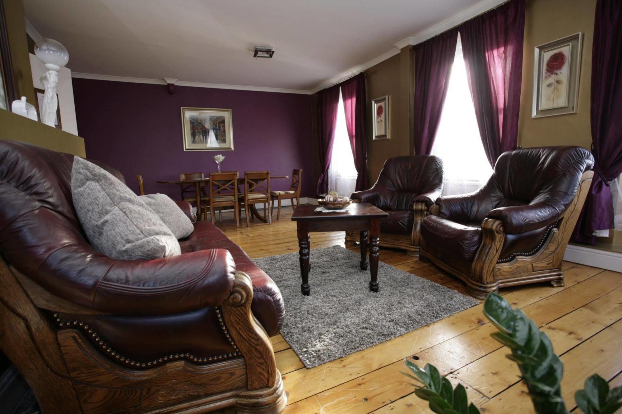 The Imperial Hotel Stroud  Buitenkant foto