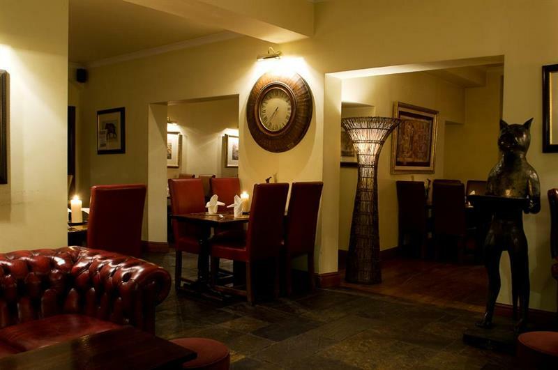 The Imperial Hotel Stroud  Buitenkant foto